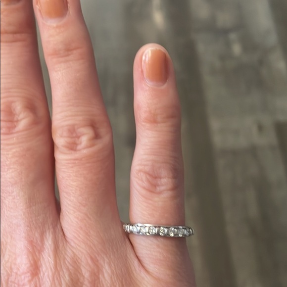 .6 ct. white gold wedding band - Picture 6 of 7